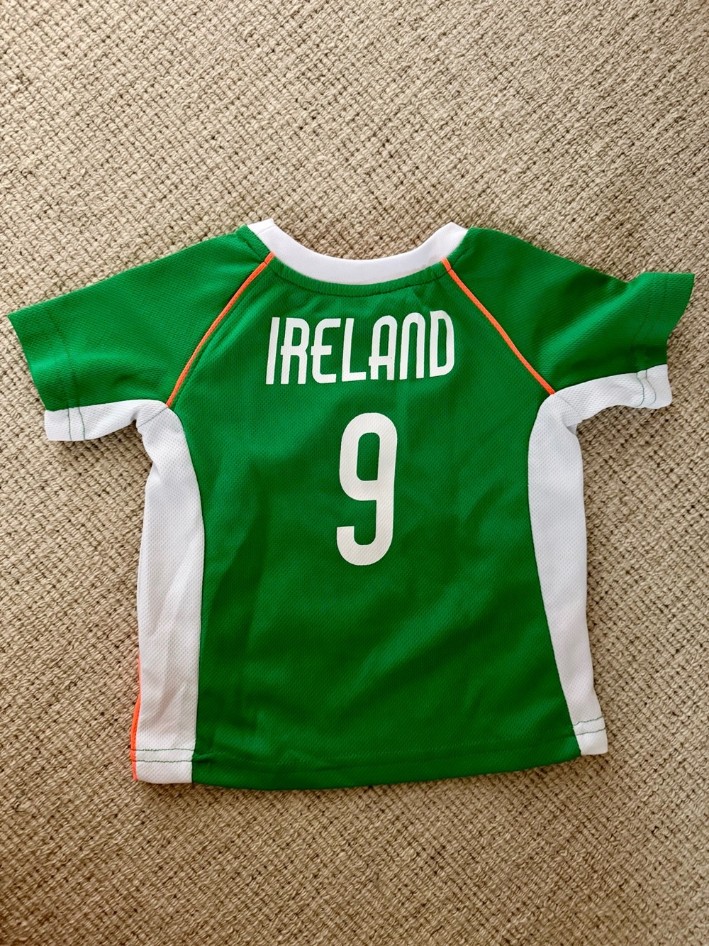 Ireland Green Soccer Jersey Kids Shirt Number 9 - Picture 2 of 4